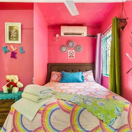 Colorful Private Room Oasis Montego Bay Dış mekan fotoğraf