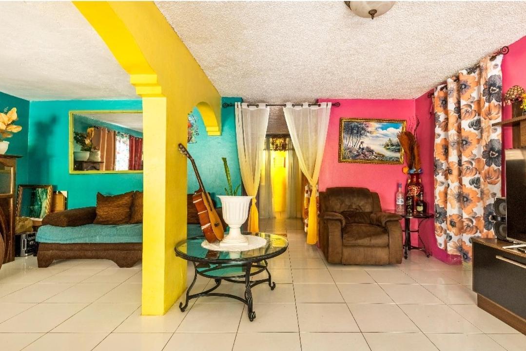 Colorful Private Room Oasis Montego Bay Dış mekan fotoğraf